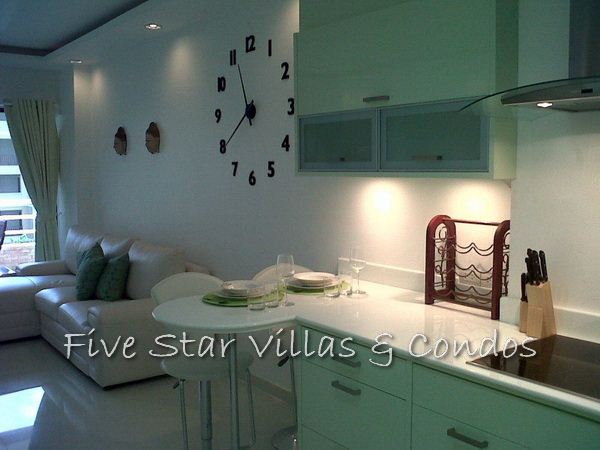 Condominium for rent in Jomtien at VT3 showing the kitchen
