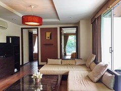 Condominium for rent Pratumnak Pattaya showing the living room