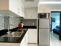Condominium for rent Pattaya showing the kitchen area 